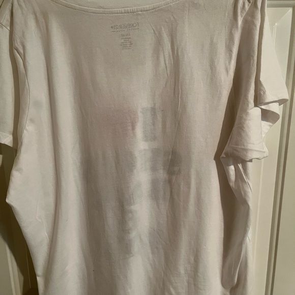 Plus Size T-shirt Size 3X - Picture 3 of 3